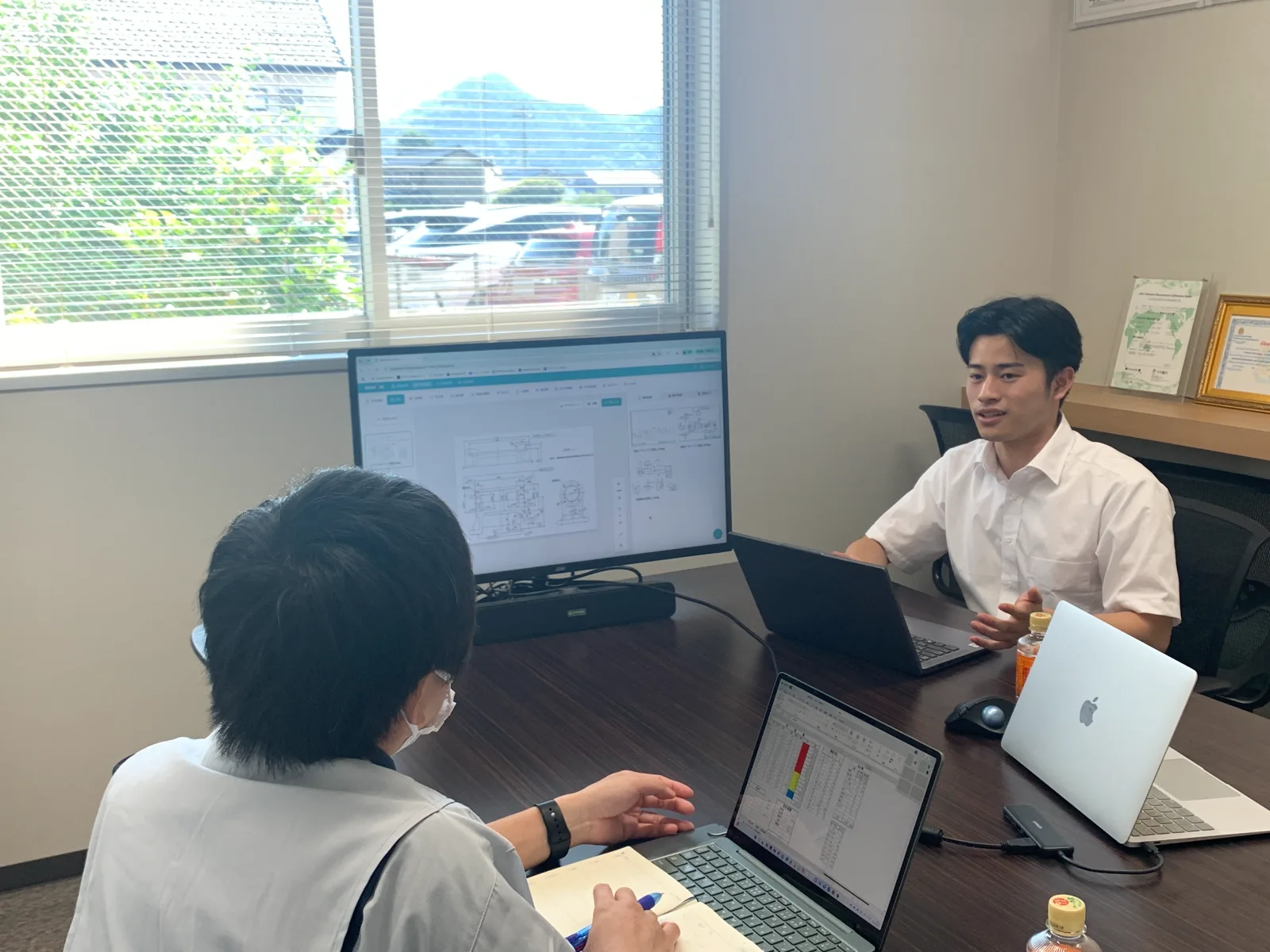 スエナミ工業株式会社 横山 智一 様のインタビュー写真